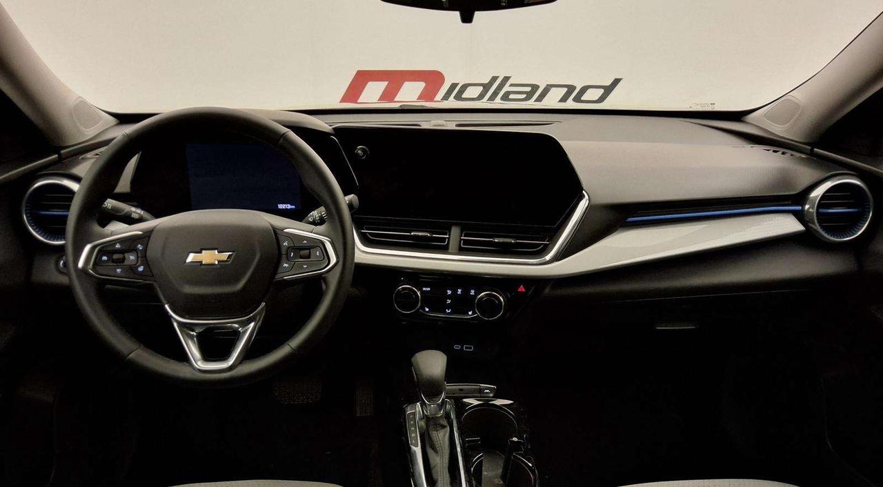 2025 Chevrolet Trax LT Photo