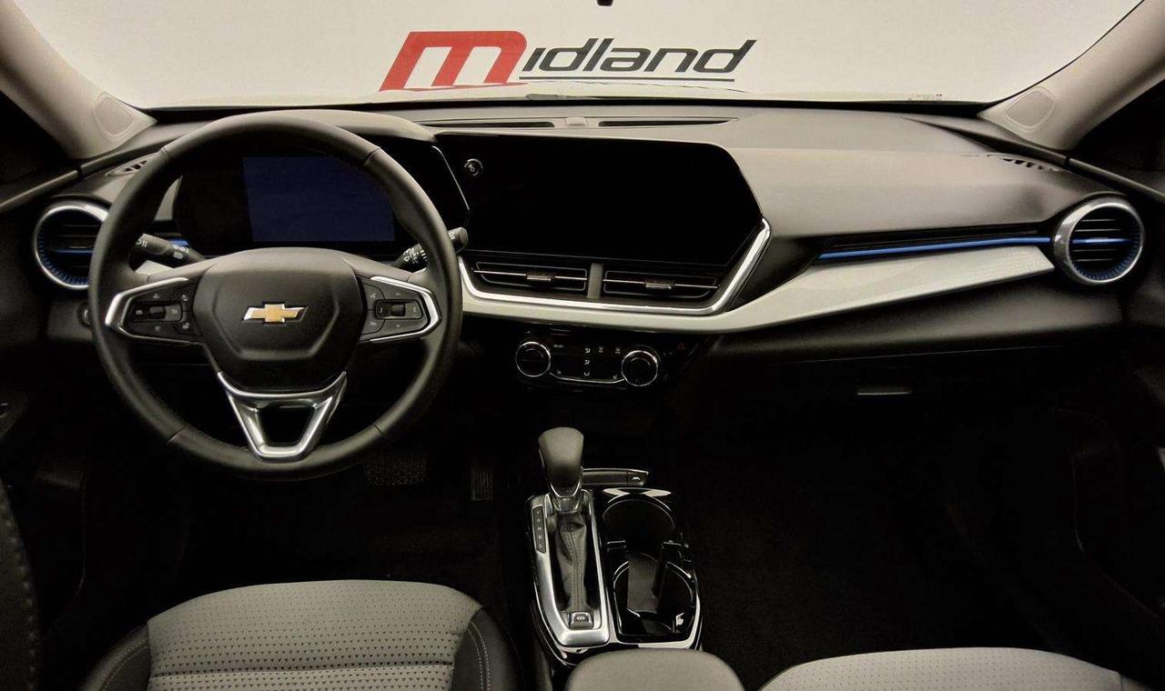 2025 Chevrolet Trax LT Photo