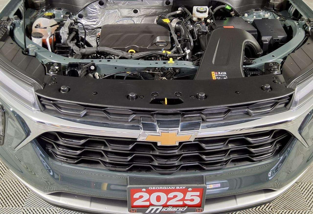 2025 Chevrolet Trax LT Photo