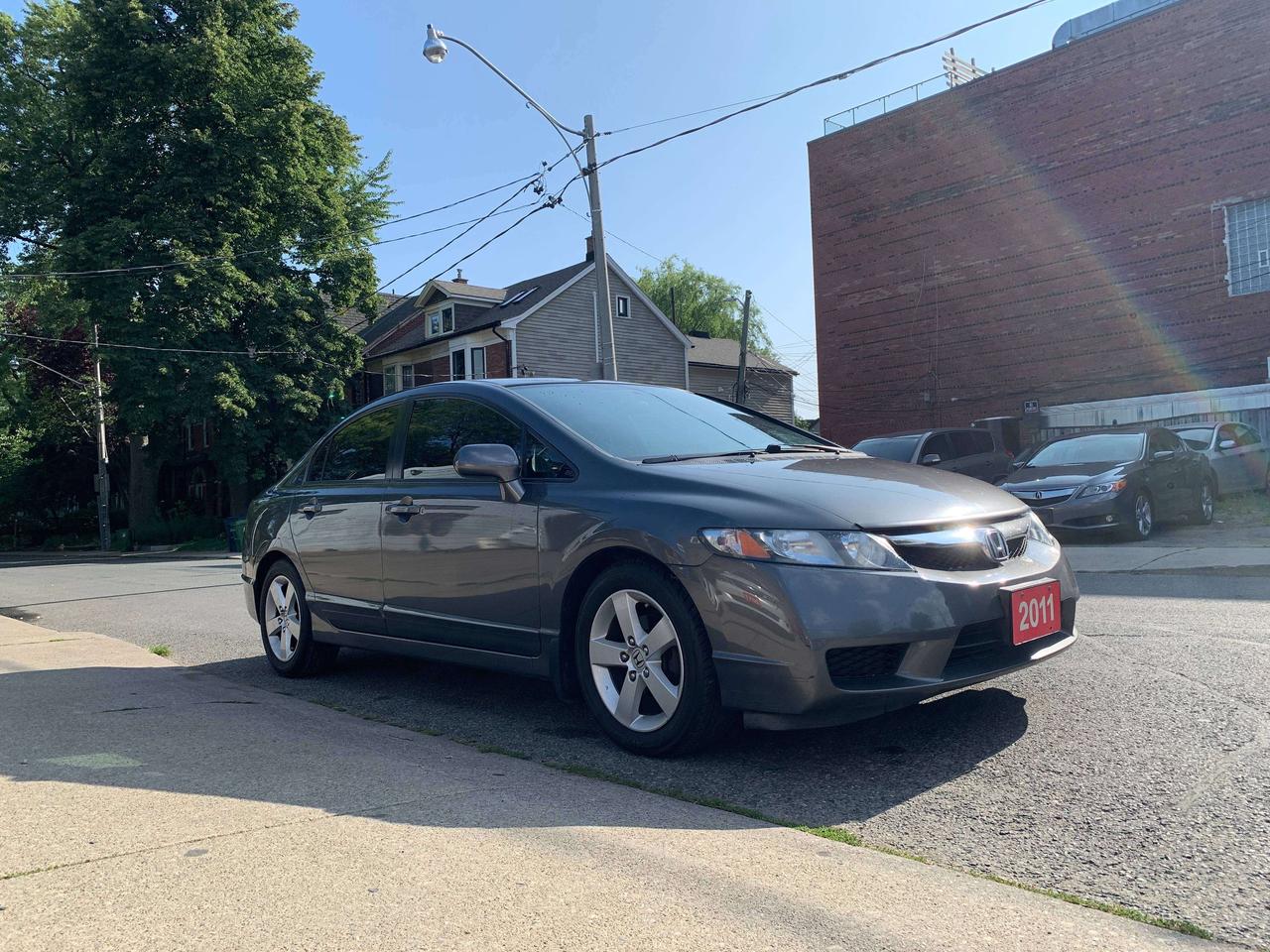2011 Honda Civic SE Photo