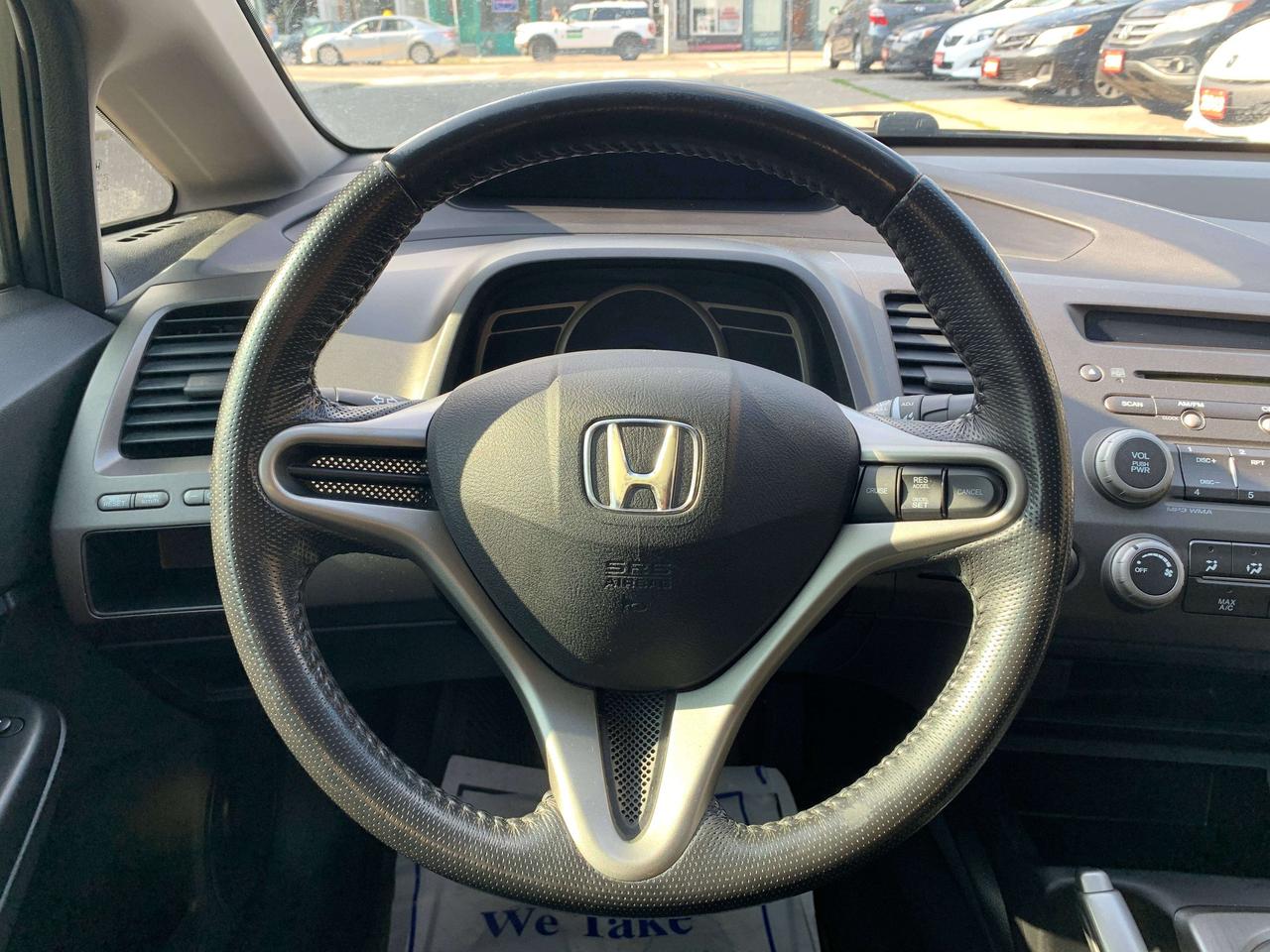 2011 Honda Civic SE Photo