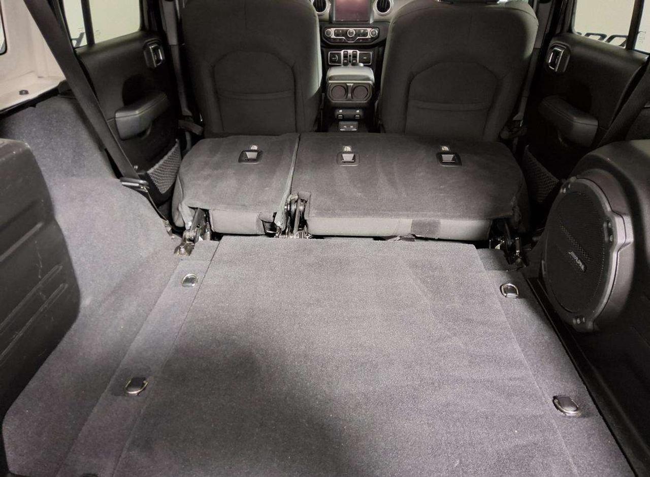 2019 Jeep Wrangler Sahara Photo