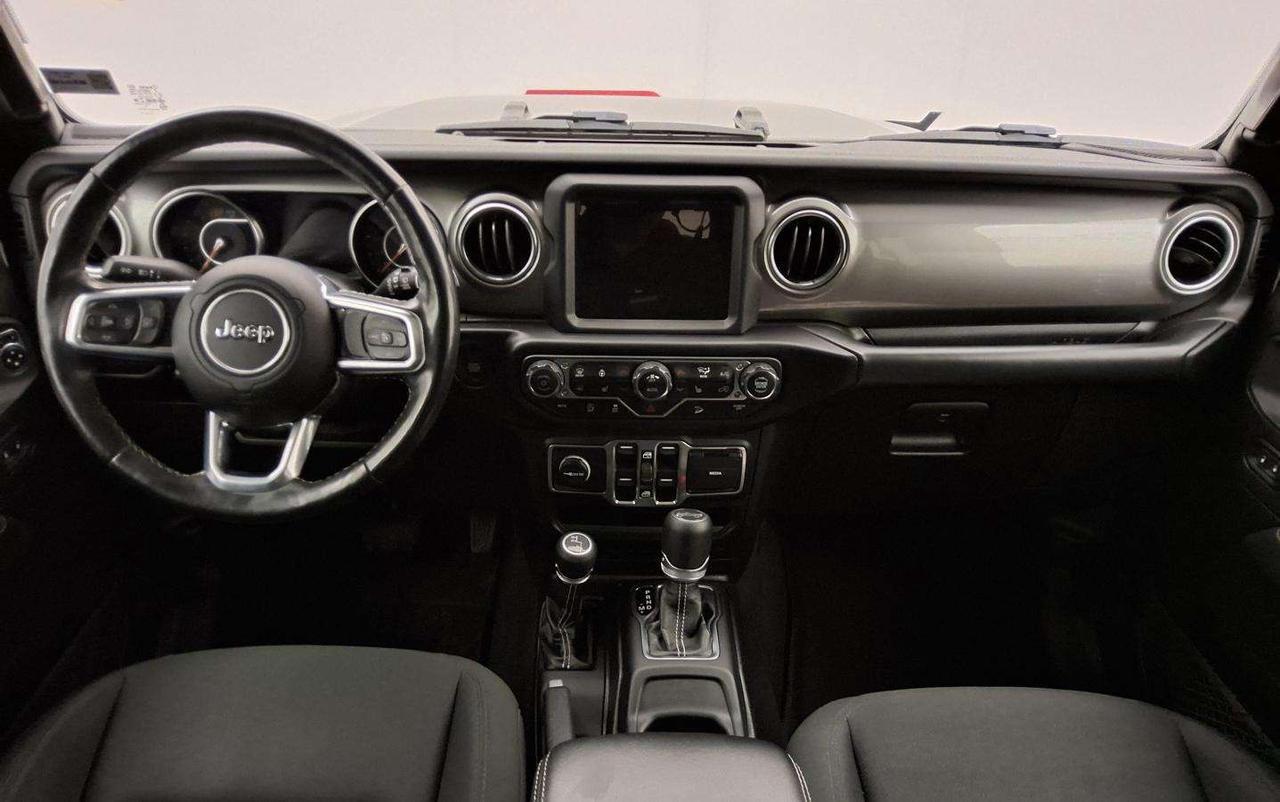 2019 Jeep Wrangler Sahara Photo