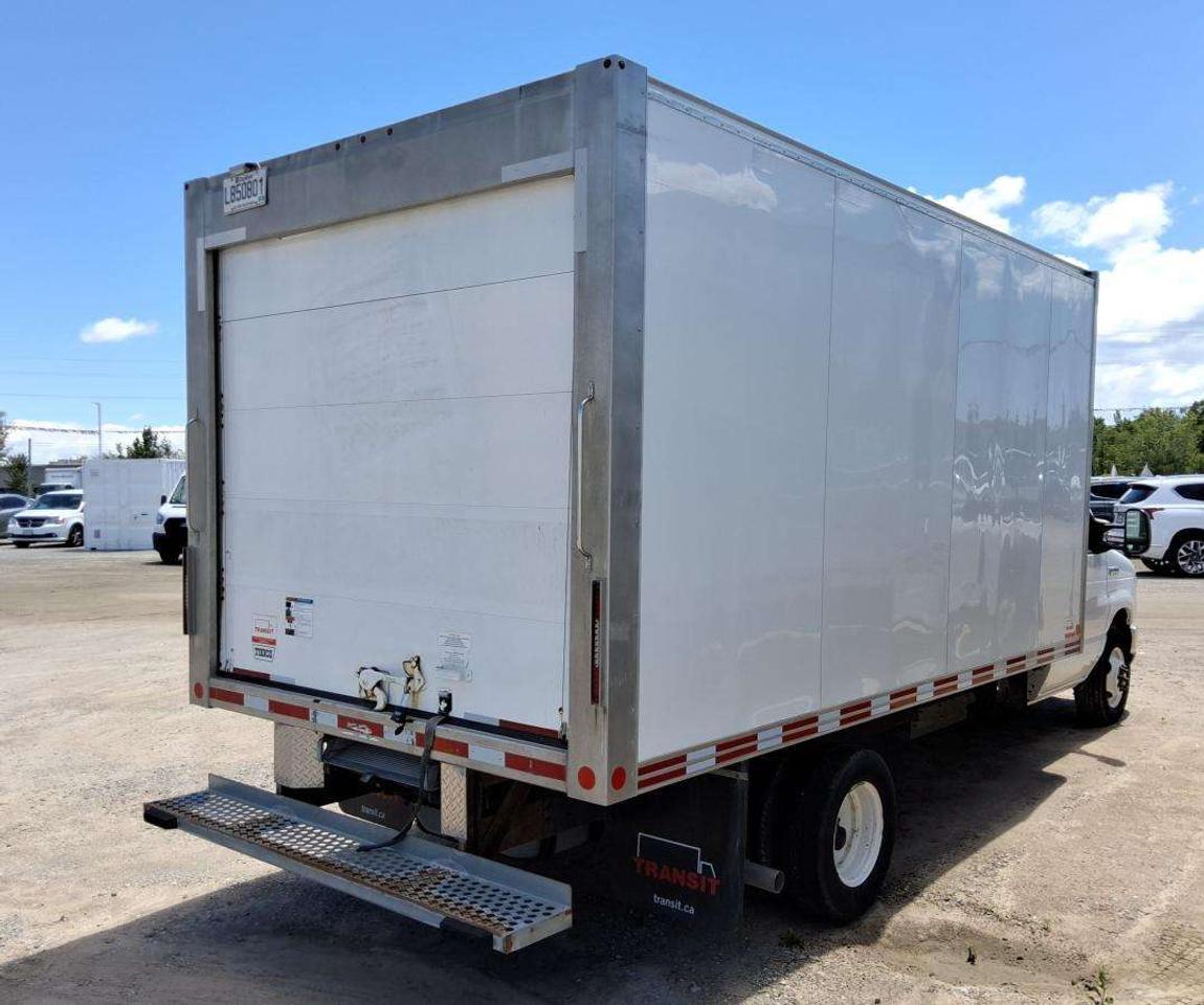 2022 Ford E-Series BASE Photo