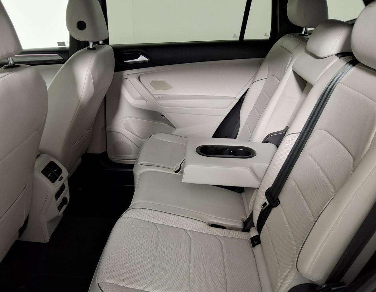 2022 Volkswagen Tiguan Highline R-line Photo