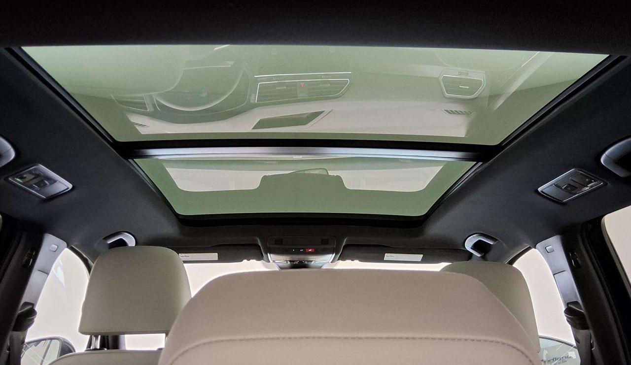 2022 Volkswagen Tiguan Highline R-line Photo
