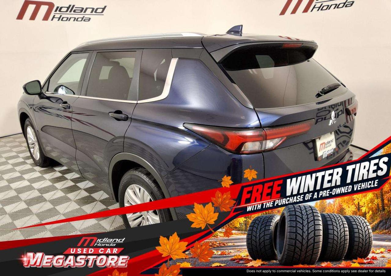 2024 Mitsubishi Outlander SE Photo