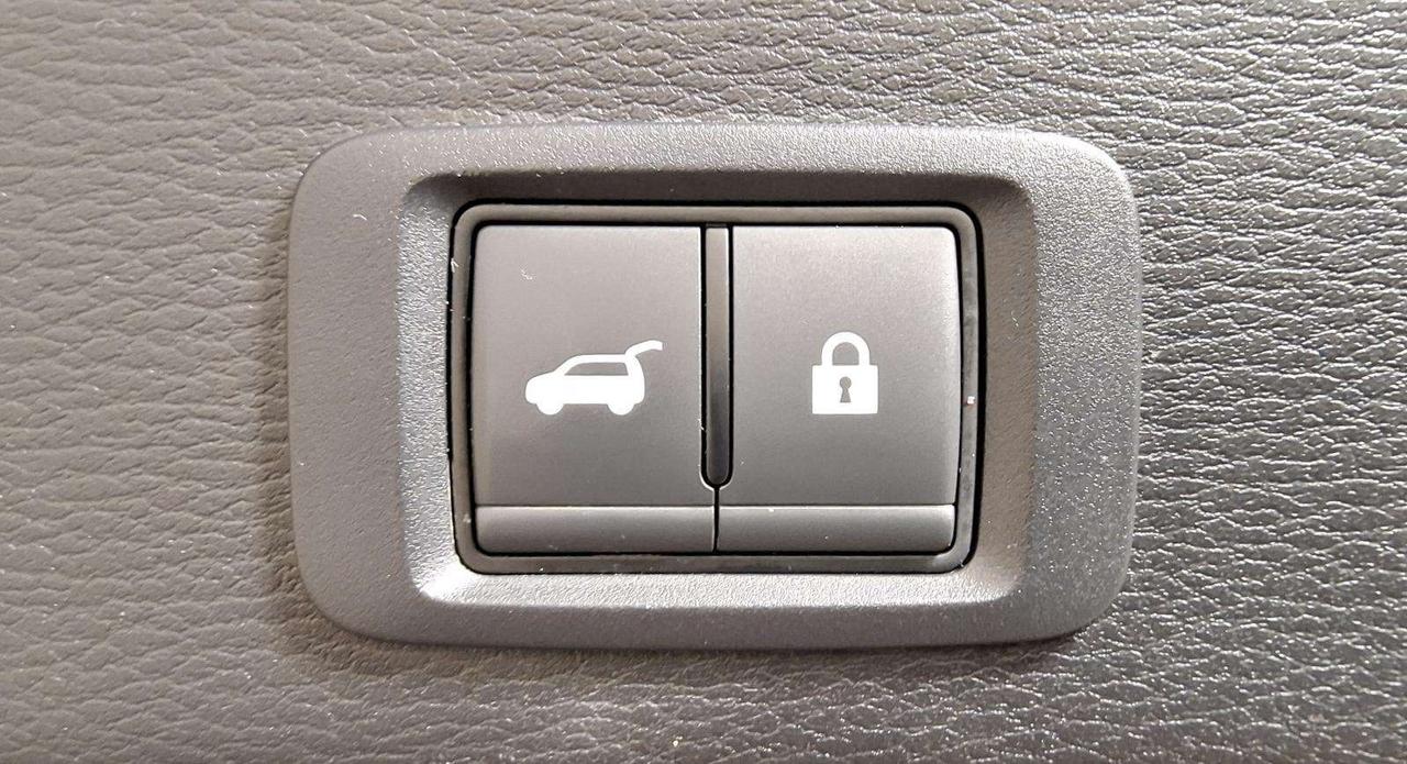 2024 Mitsubishi Outlander SE Photo