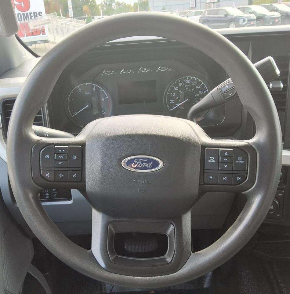 2023 Ford F-550 XL Photo