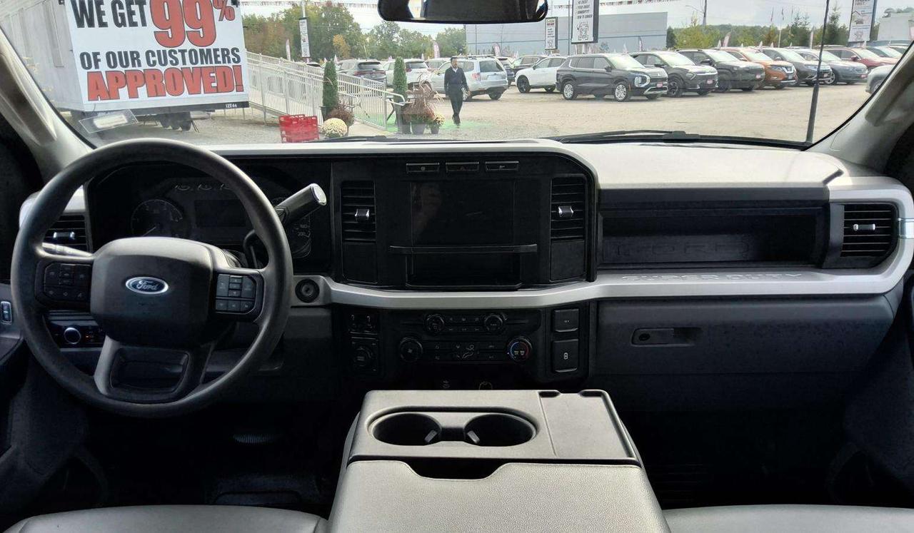 2023 Ford F-550 XL Photo