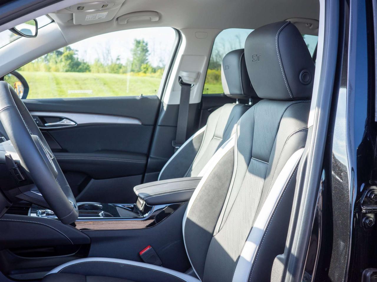 2026 Buick Envision Sport Touring - Leather Steering Wheel Photo