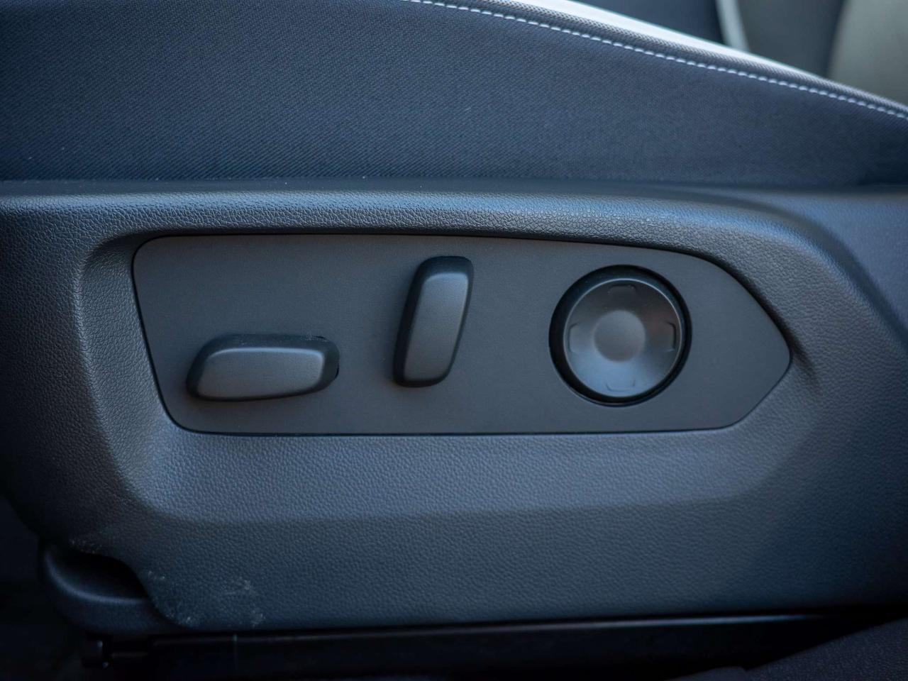 2026 Buick Envision Sport Touring - Leather Steering Wheel Photo