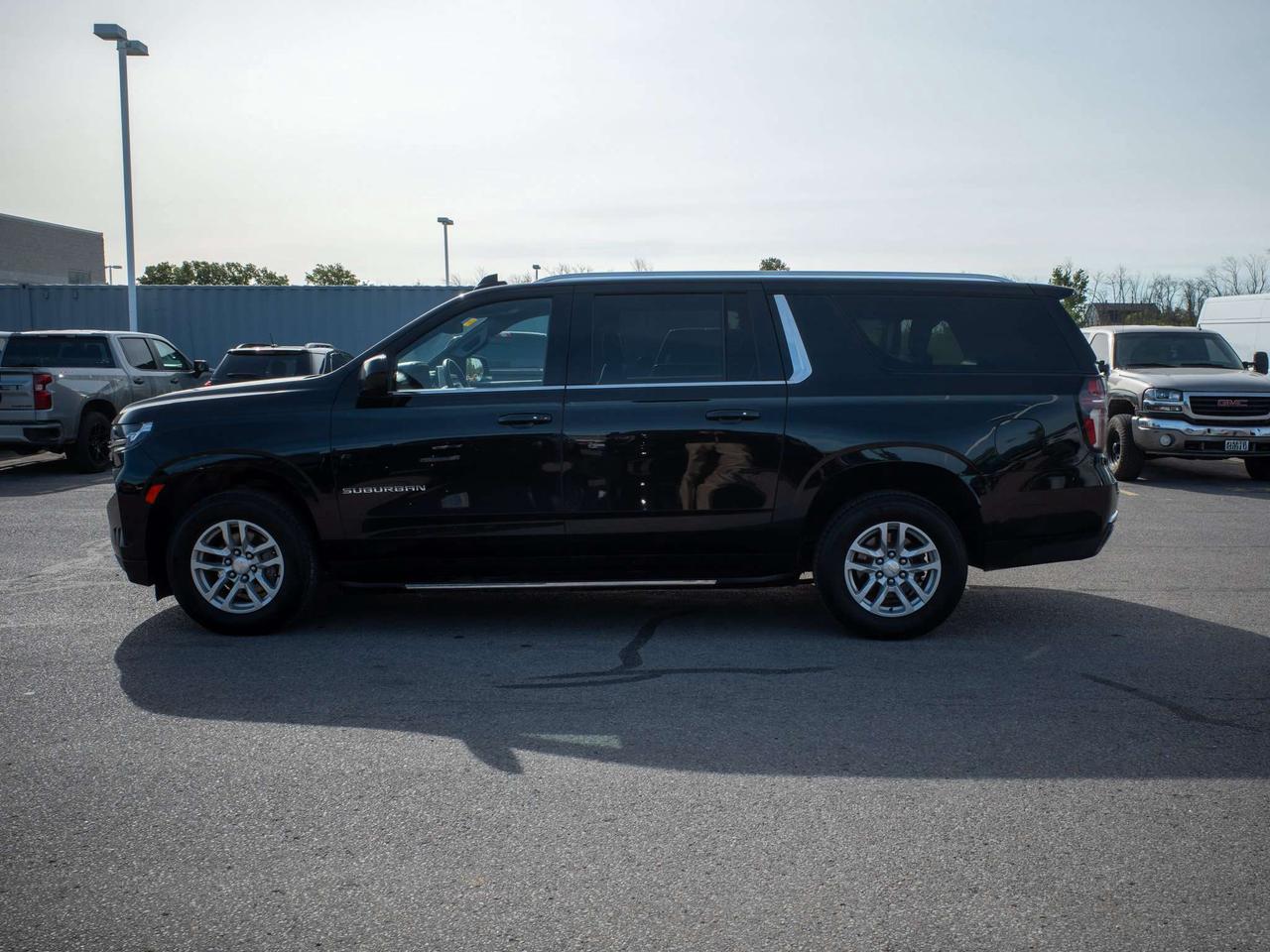 2023 Chevrolet Suburban LT - Garage Door Opener   Four Wheel Drive Photo