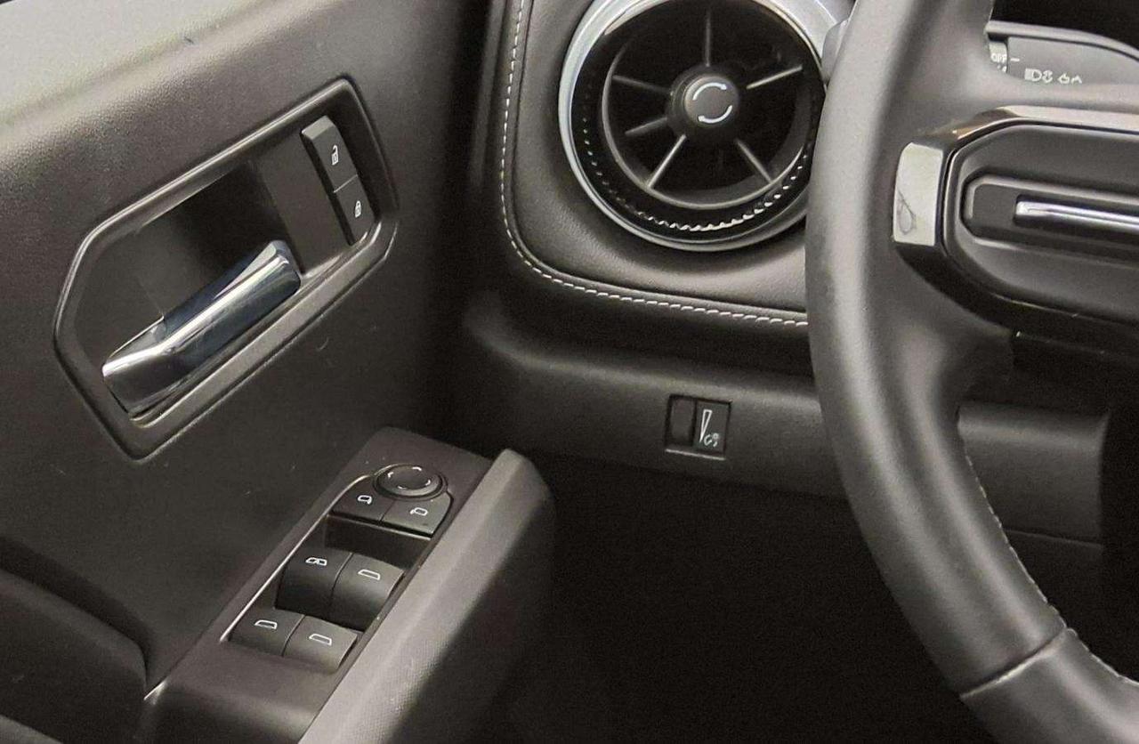 2023 Chevrolet Colorado 4WD LT Photo