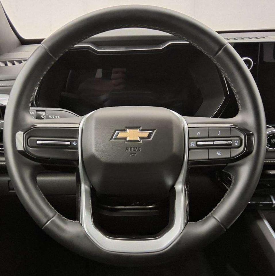 2023 Chevrolet Colorado 4WD LT Photo