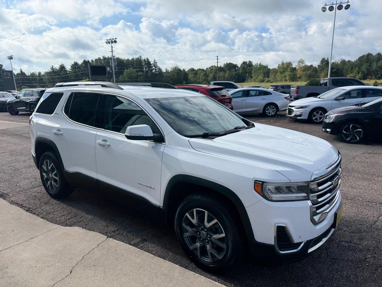 2022 GMC Acadia SLE All-wheel Drive Photo