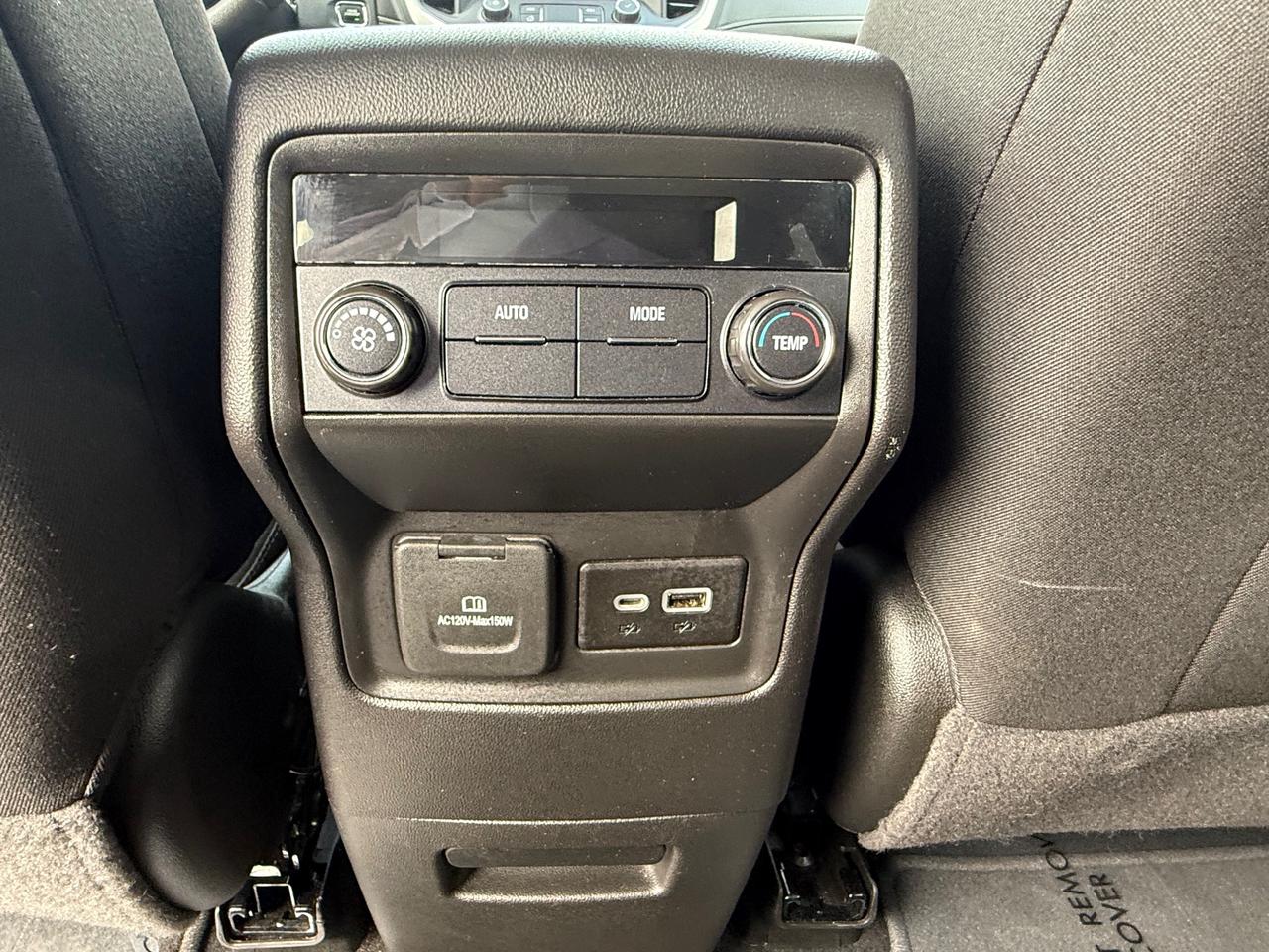 2022 GMC Acadia SLE All-wheel Drive Photo
