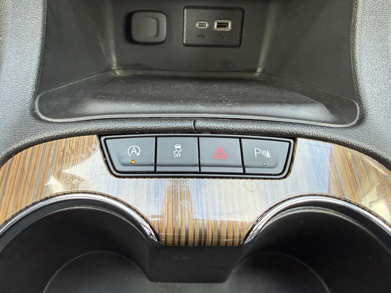 2022 GMC Acadia SLE All-wheel Drive Photo