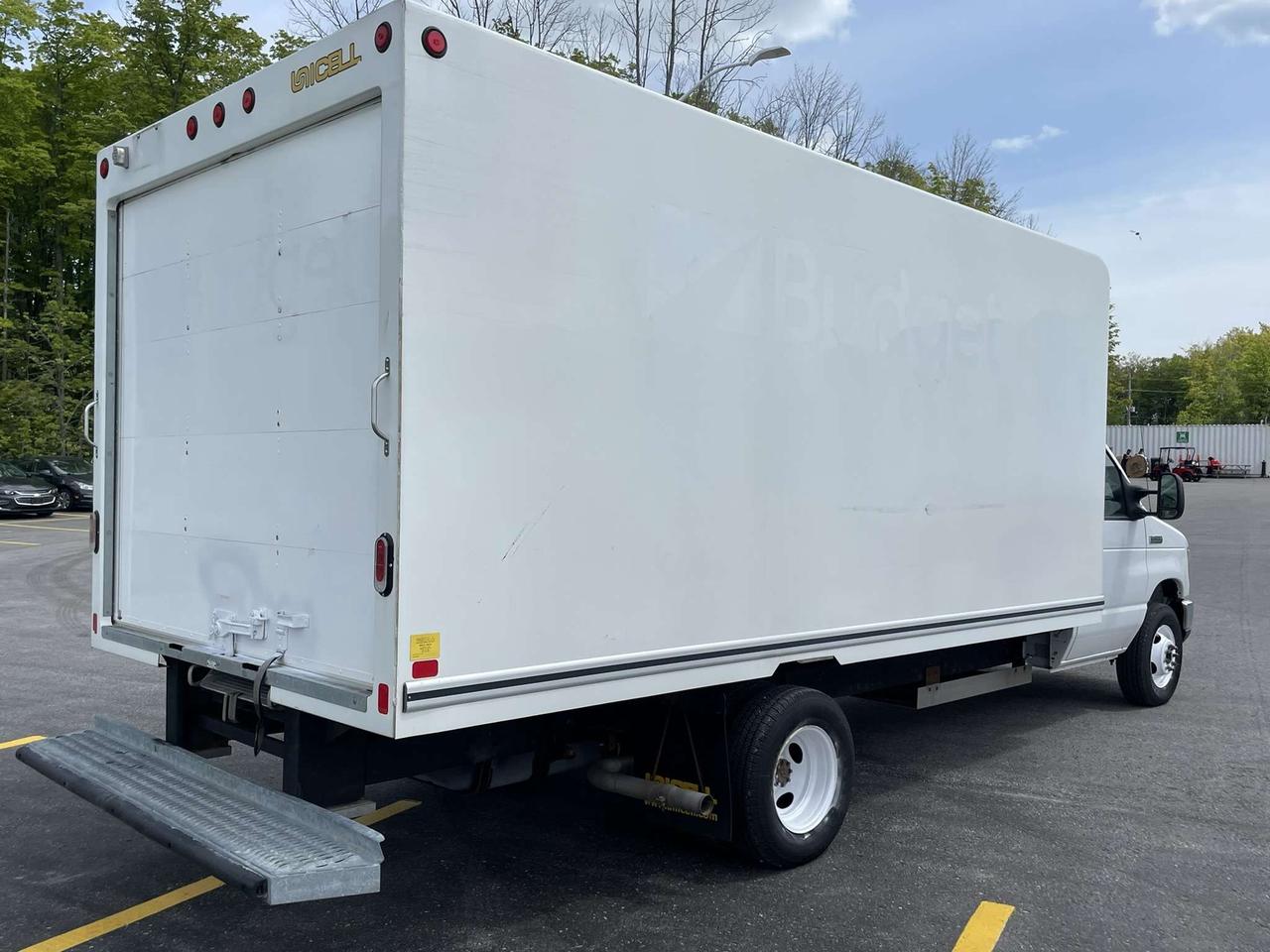 2019 Ford E-Series BASE Photo