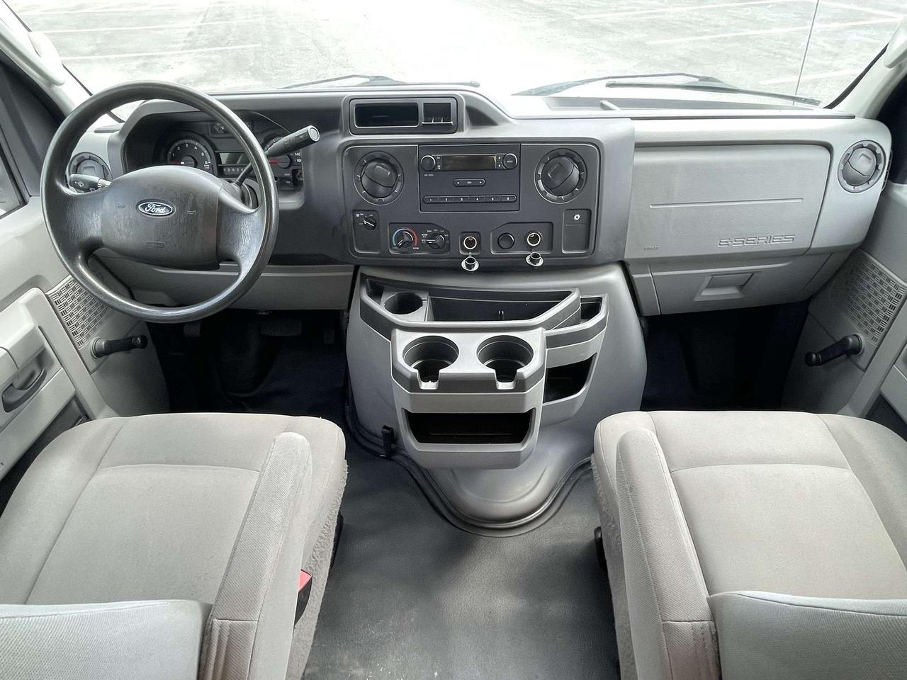 2019 Ford E-Series BASE Photo
