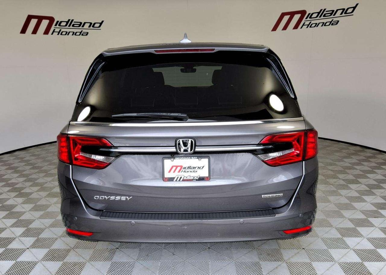 2022 Honda Odyssey Touring Photo
