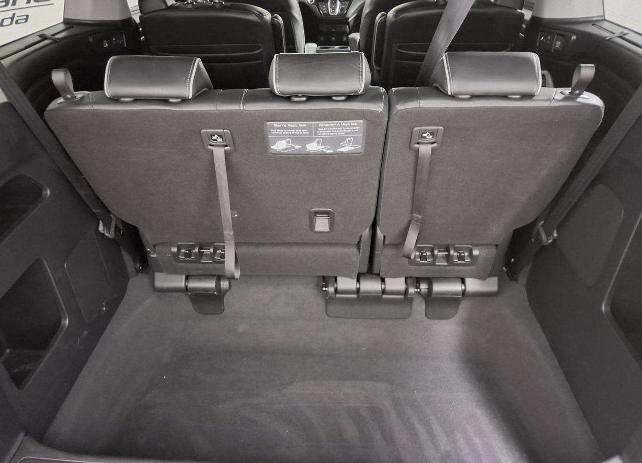 2022 Honda Odyssey Touring Photo