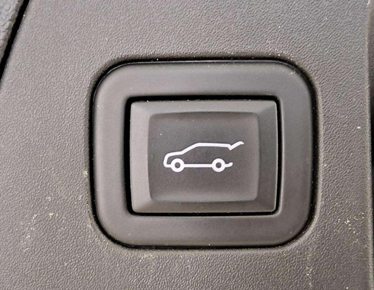 2023 Buick Envision Essence Photo