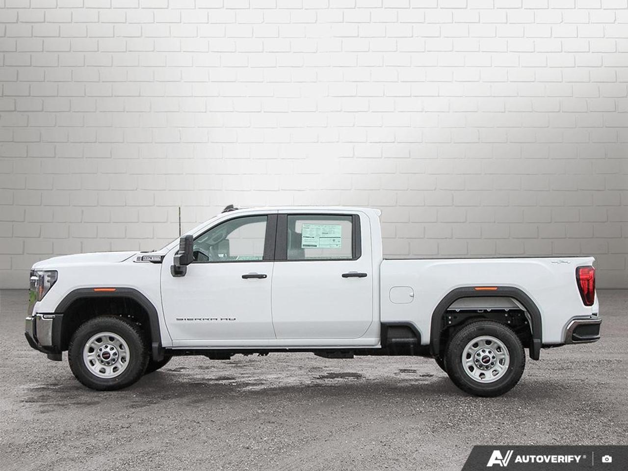 2026 GMC Sierra 3500HD 4WD Crew Cab Standard Box Pro Photo5