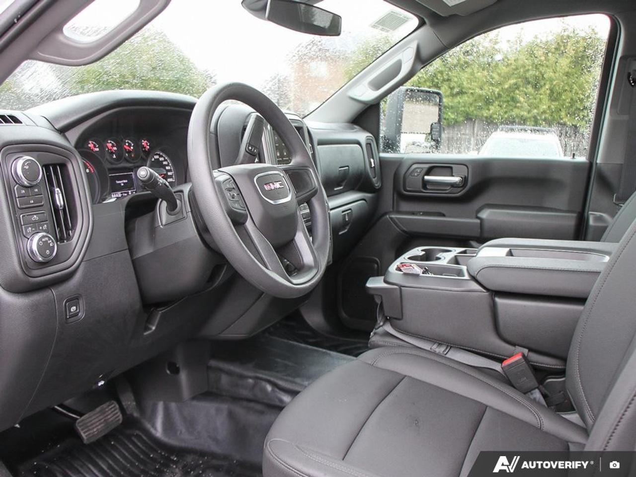 2026 GMC Sierra 3500HD 4WD Crew Cab Standard Box Pro Photo