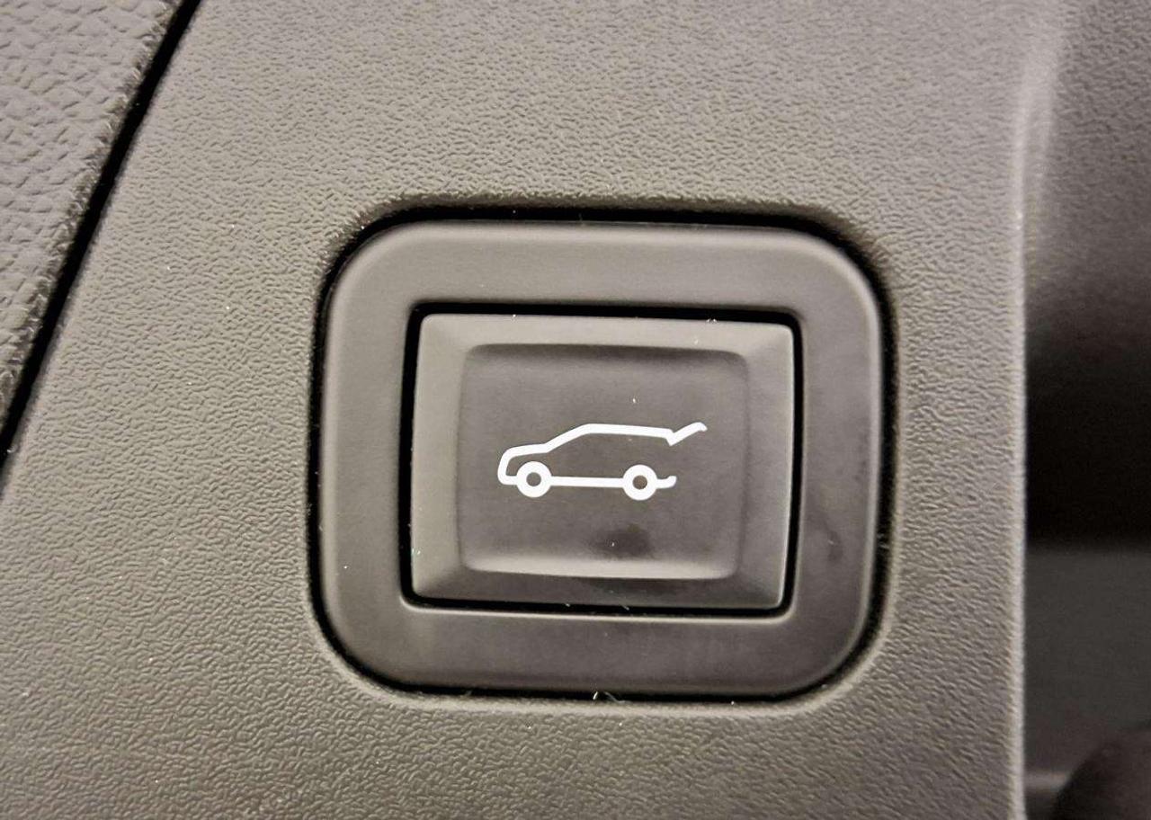 2023 Buick Envision Essence Photo
