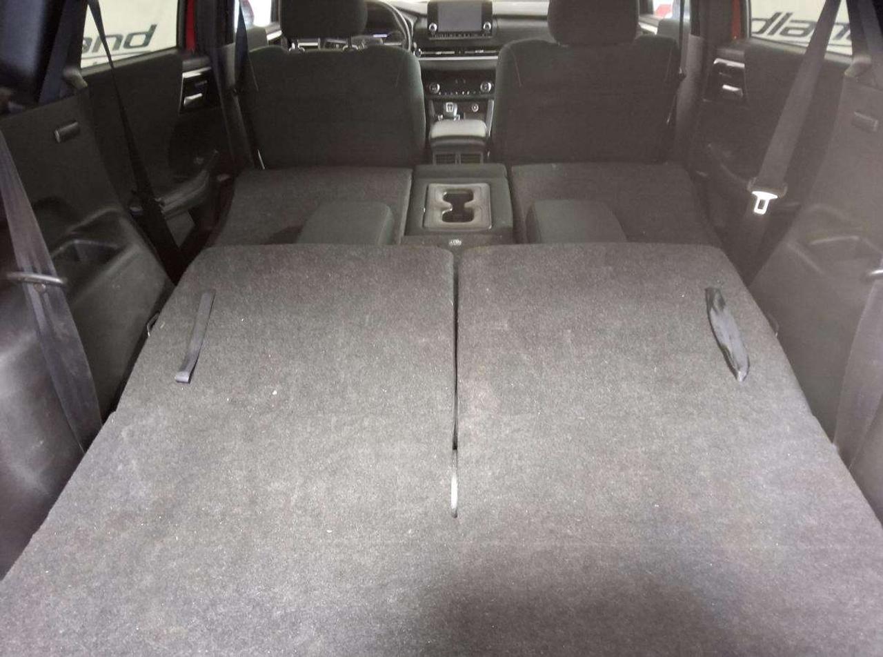 2024 Mitsubishi Outlander SE Photo