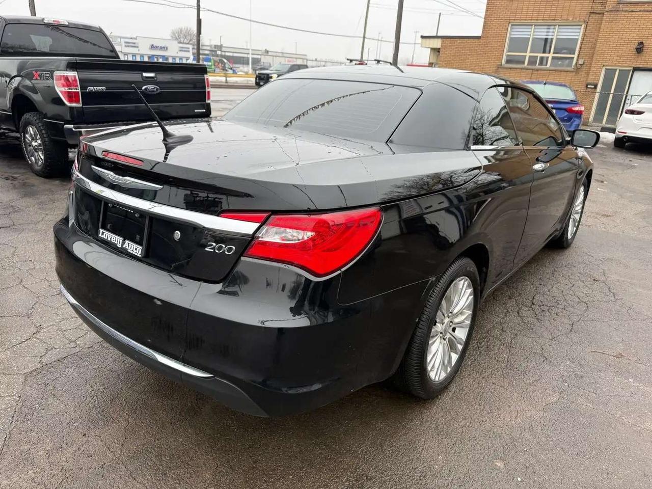 2012 Chrysler 200 Limited *CERTIFIED* Photo4