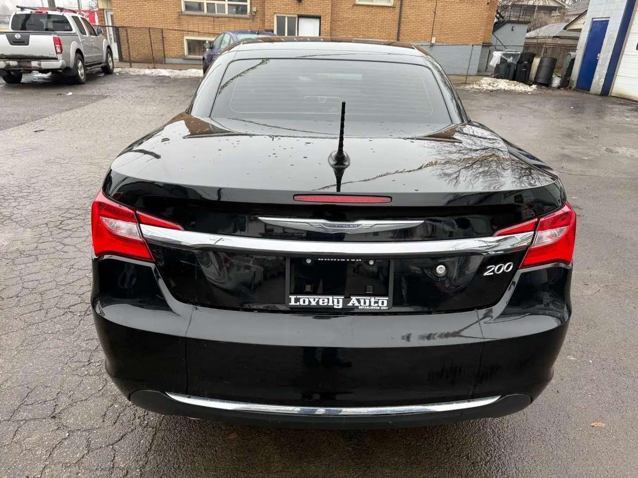2012 Chrysler 200 Limited *CERTIFIED* Photo