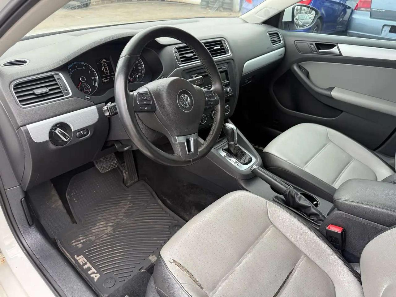 2013 Volkswagen Jetta Hybrid *CERTIFIED* Photo