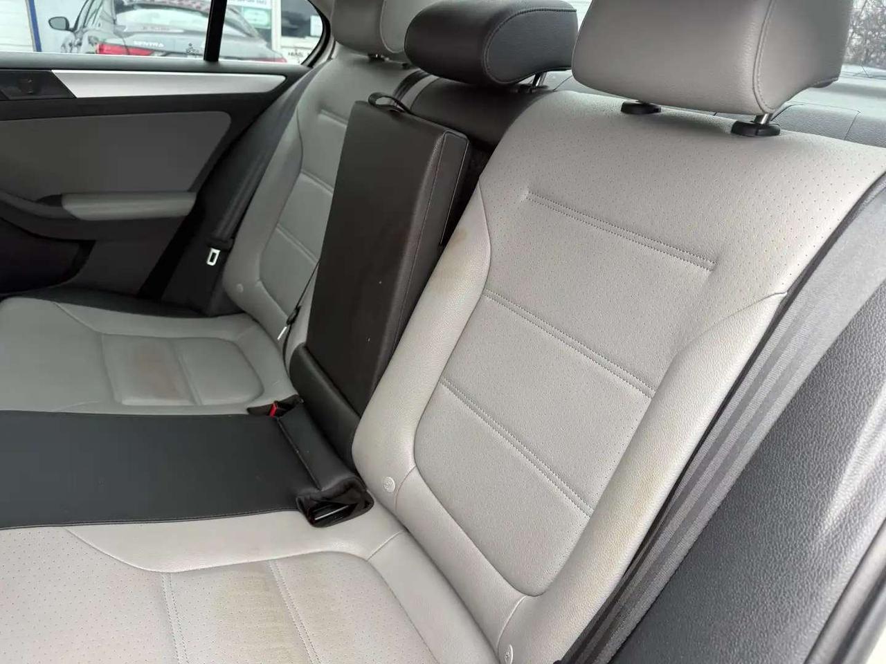 2013 Volkswagen Jetta Hybrid *CERTIFIED* Photo