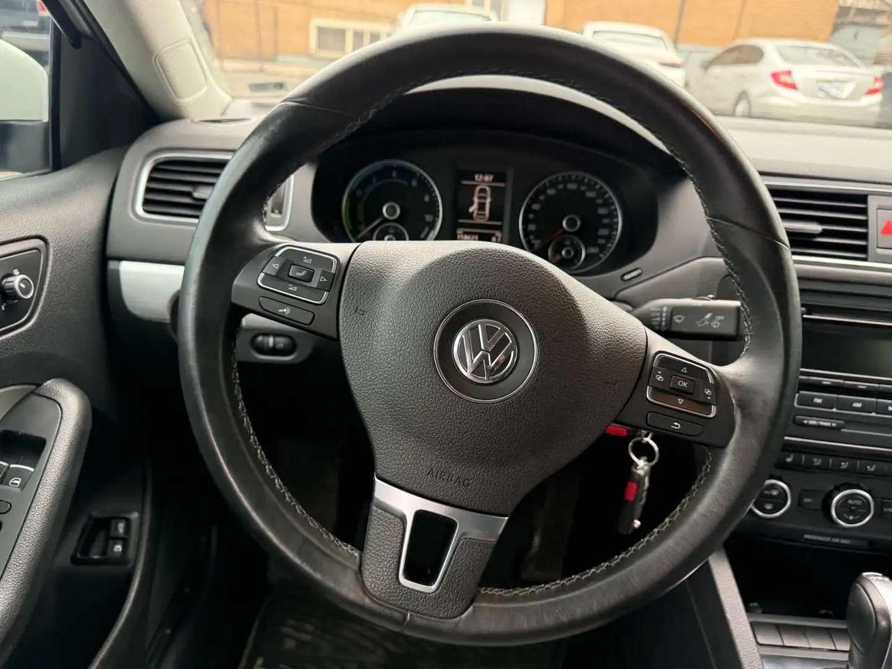 2013 Volkswagen Jetta Hybrid *CERTIFIED* Photo