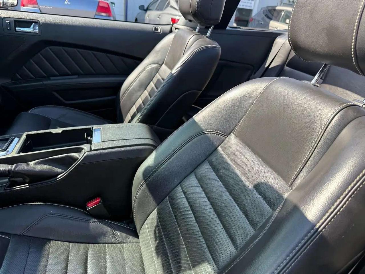 2013 Ford Mustang Premium CONVERTIBLE *Certified* Photo