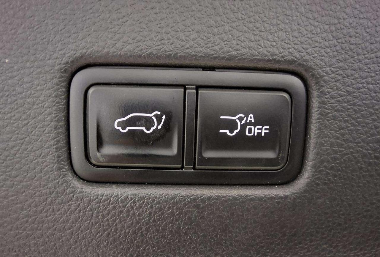 2024 Kia Carnival LX Photo