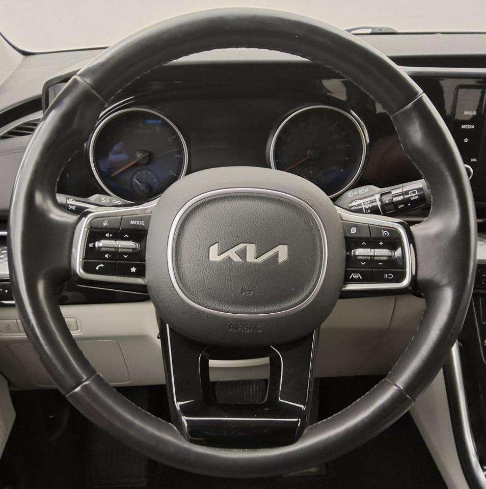 2024 Kia Carnival LX Photo