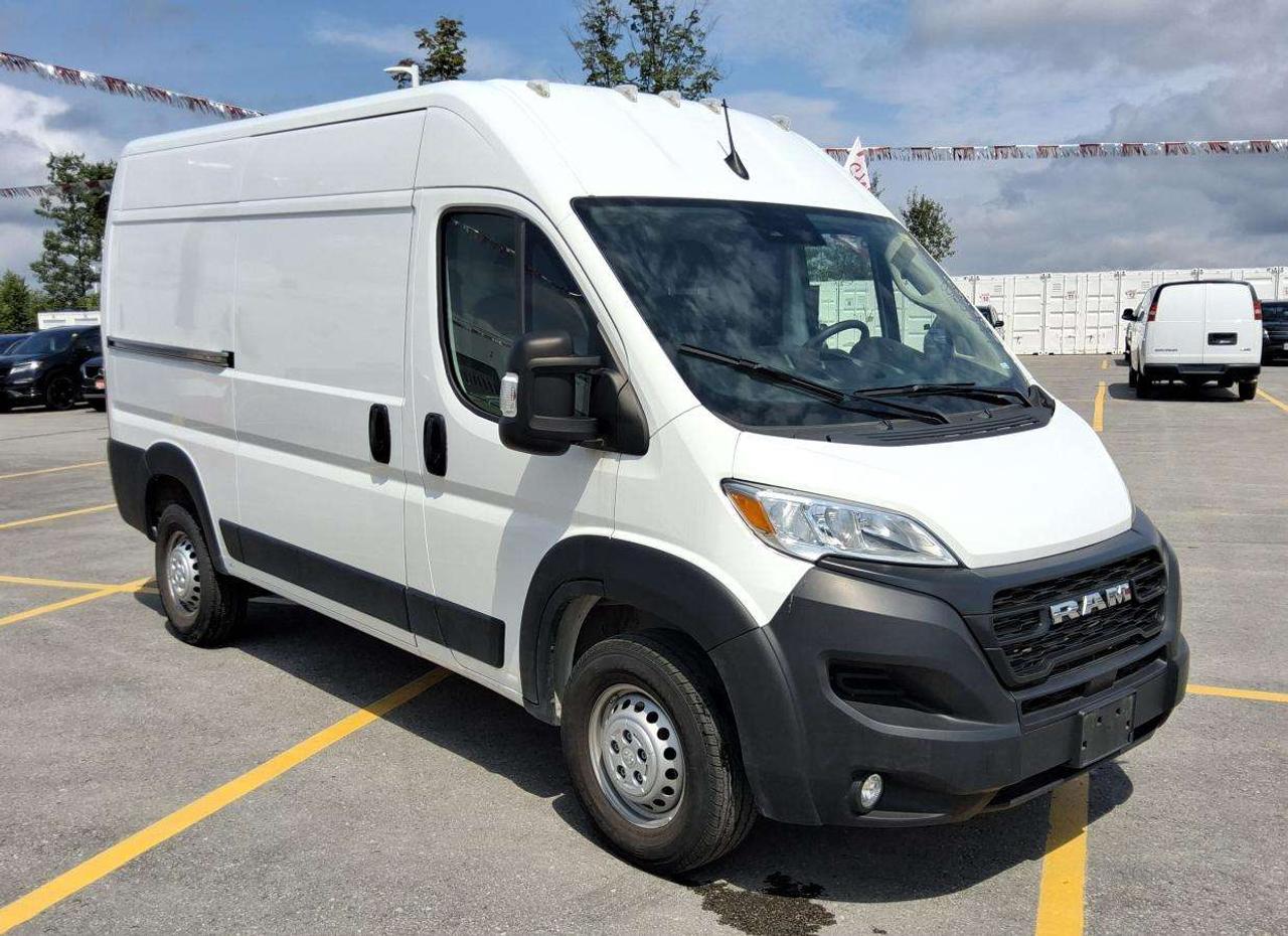 2025 RAM ProMaster Tradesman Photo2