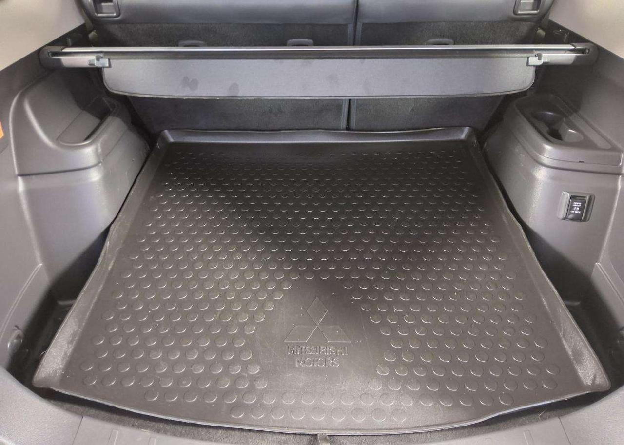 2018 Mitsubishi Outlander SE Photo