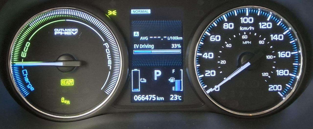 2018 Mitsubishi Outlander SE Photo