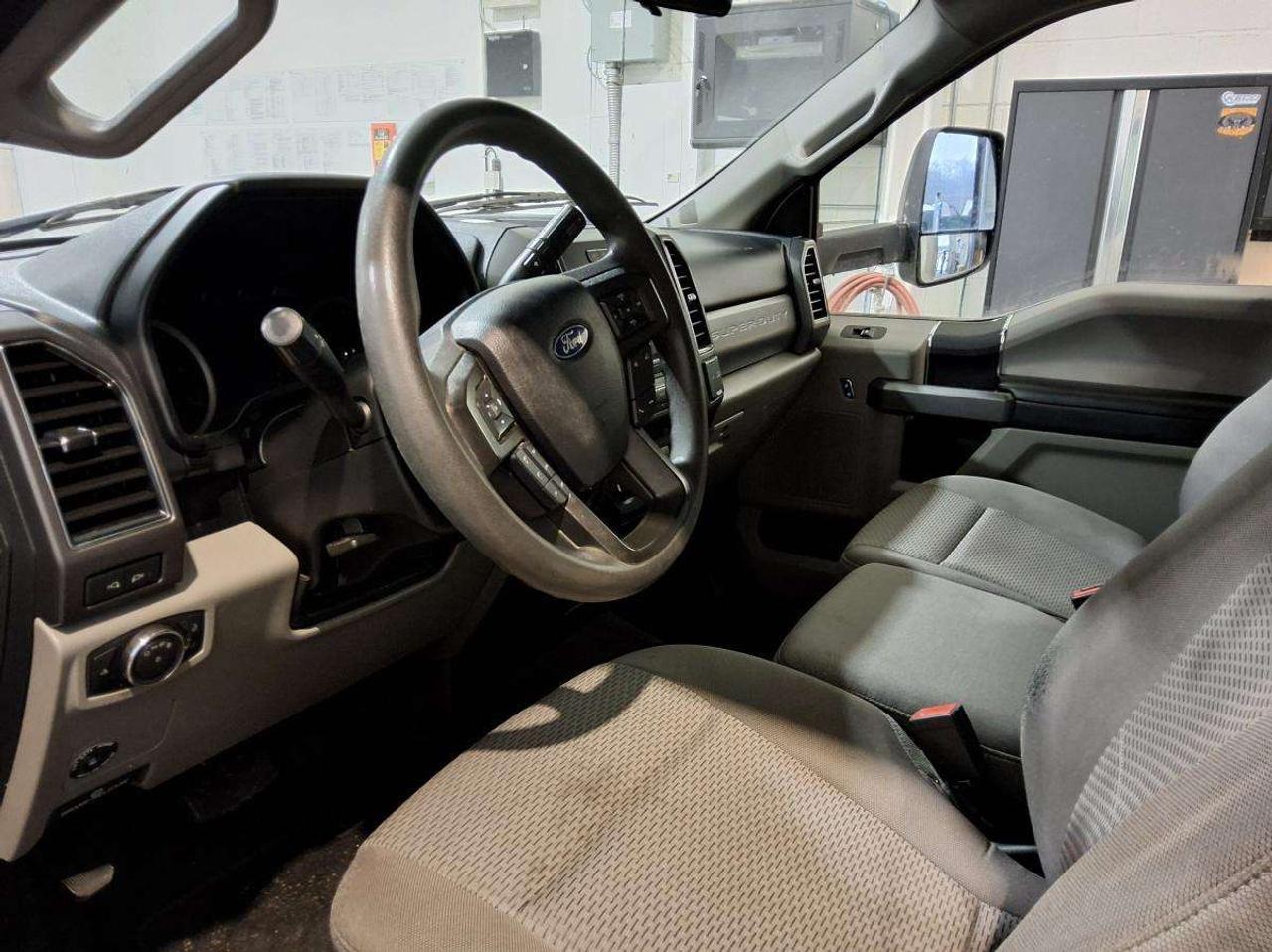 2021 Ford F-550 XLT Photo