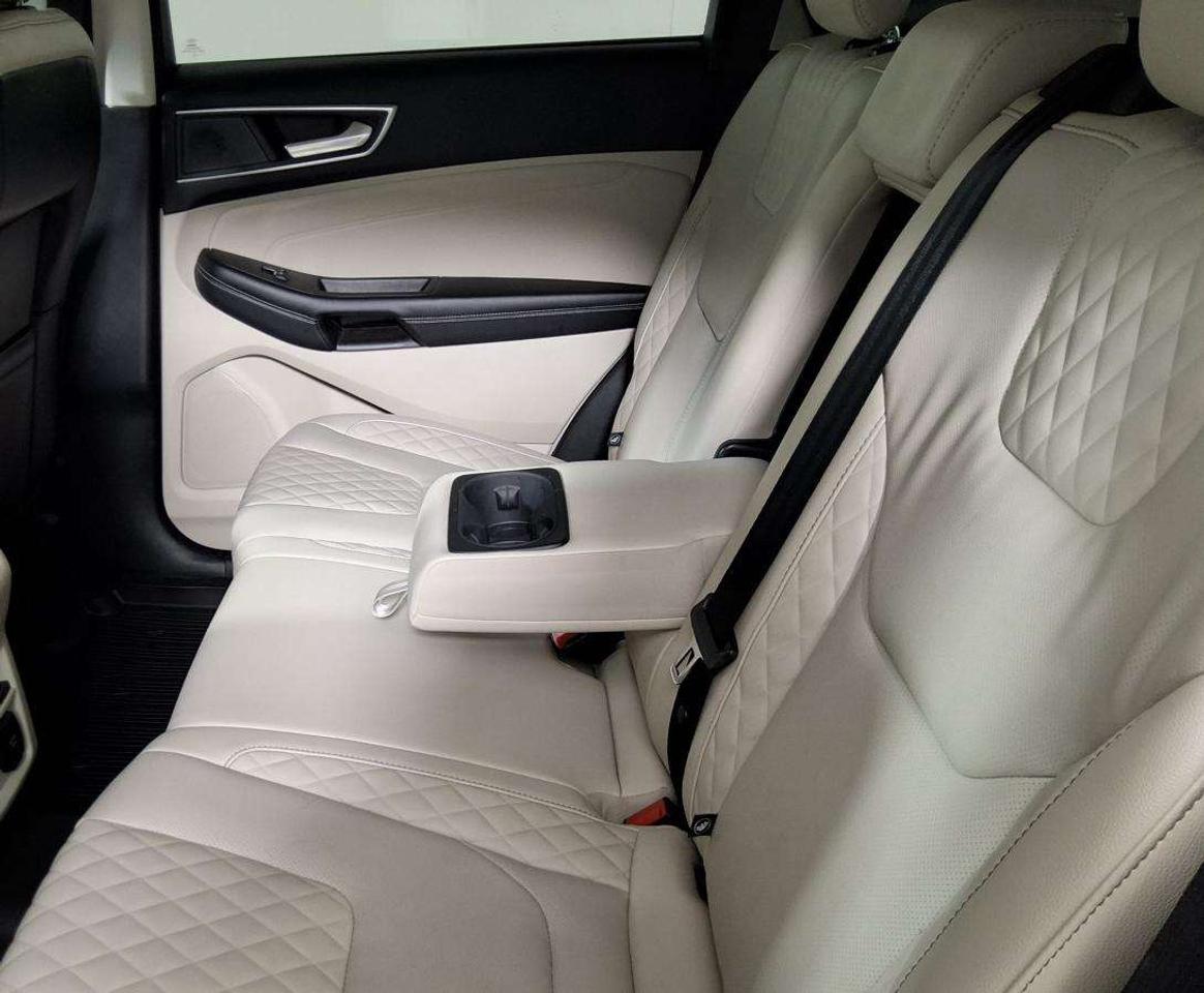 2024 Ford Edge Titanium Photo