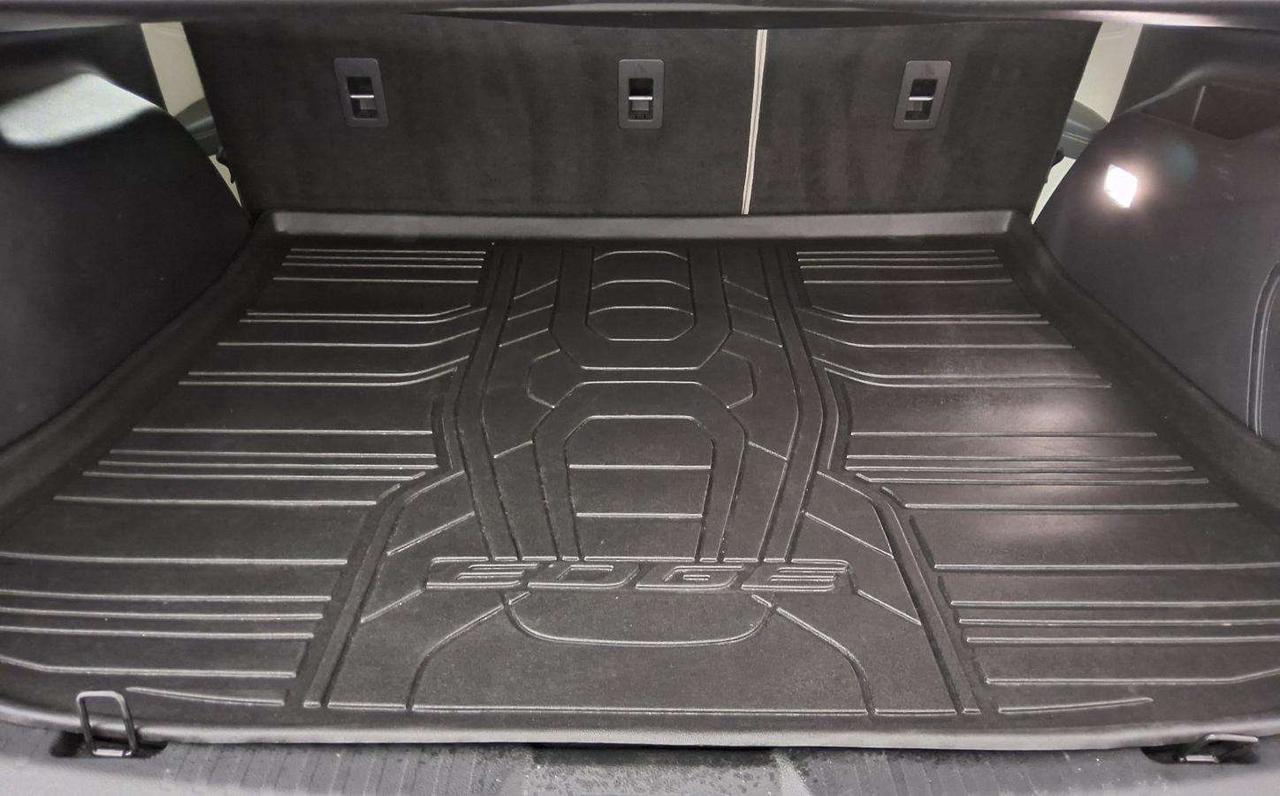 2024 Ford Edge Titanium Photo