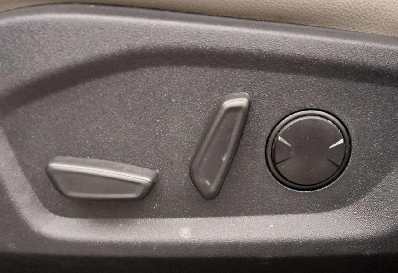 2024 Ford Edge Titanium Photo