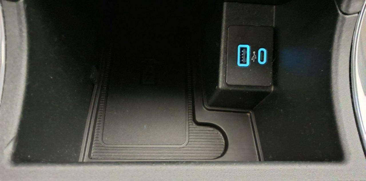 2024 Ford Edge Titanium Photo
