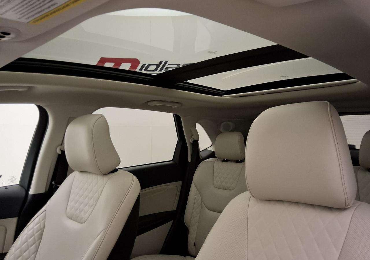 2024 Ford Edge Titanium Photo