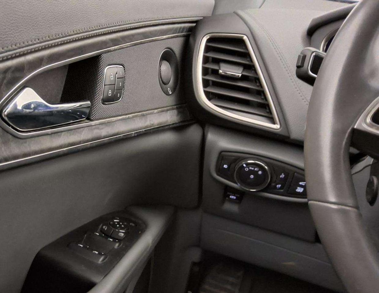 2019 Lincoln Nautilus RESERVE Photo