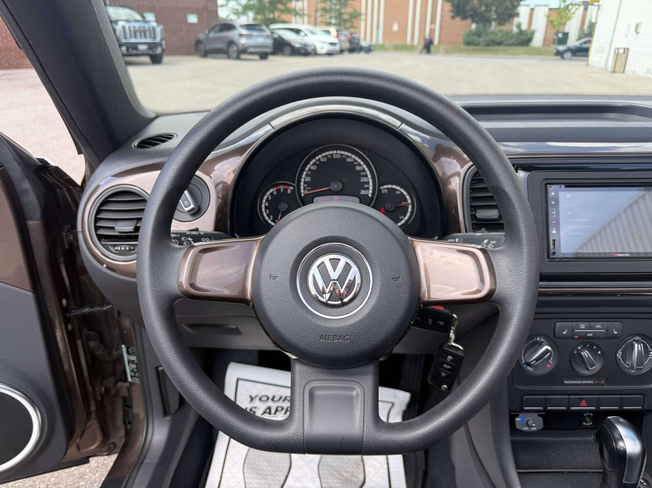 2015 Volkswagen Beetle TRENDLINE   CONVERTIBLE   NO ACCIDENT Photo
